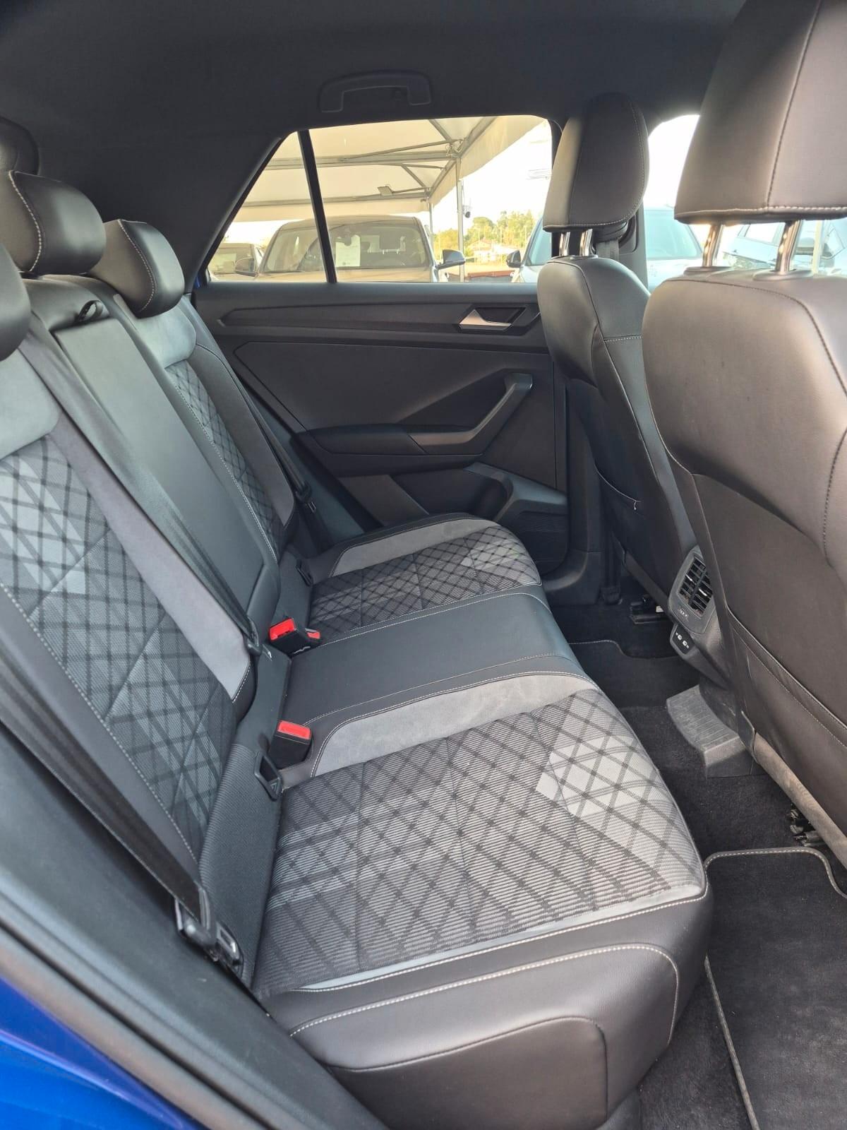 Volkswagen T-Roc 1.5 TSI ACT DSG R-Line