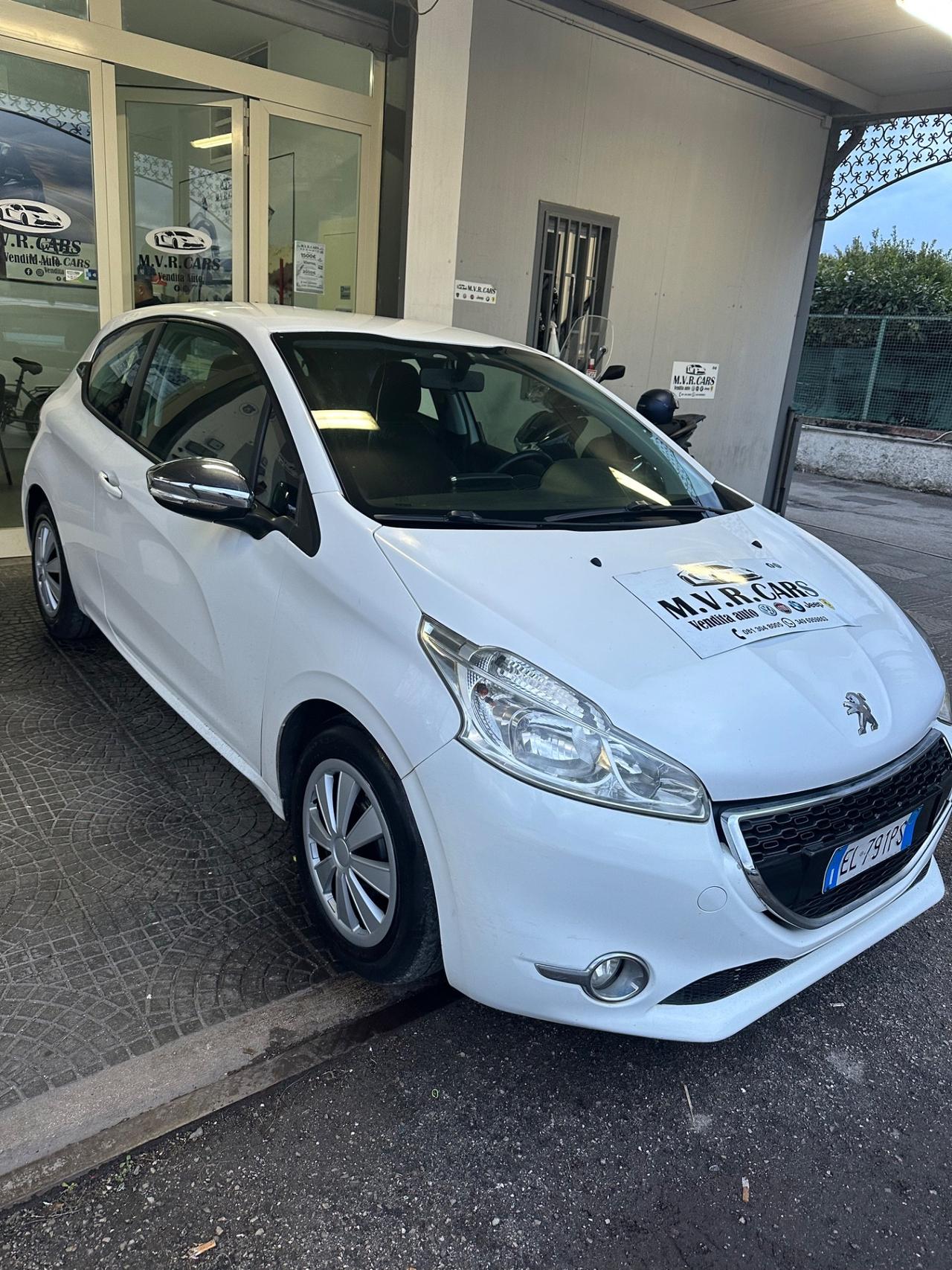 Peugeot 208 1.4 HDi 68 CV 3 porte Access