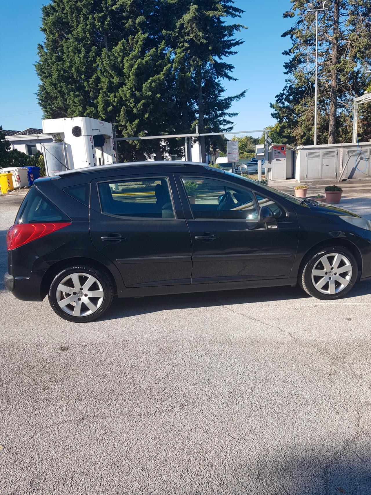 Peugeot 308 1.6 HDi 90Cv anno 2009