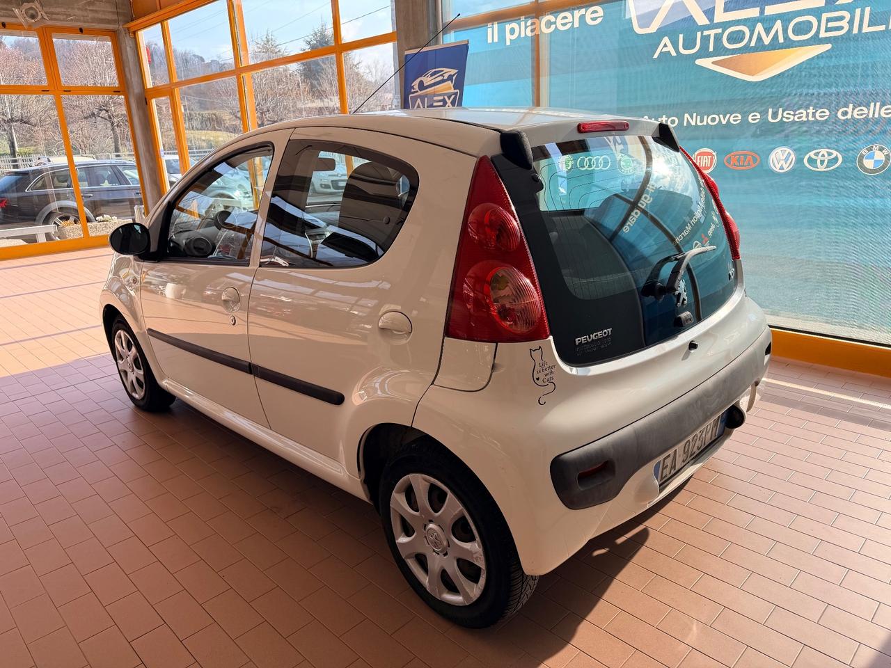 Peugeot 107 1.0benzina 68CV Neopatentati