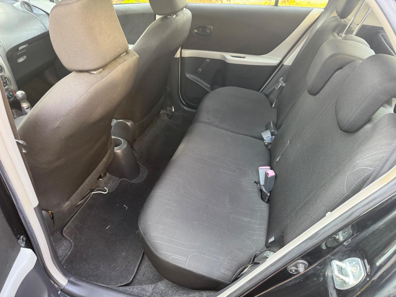 Toyota Yaris 1.0 5 p Luxury neopaten garanzia 12 m