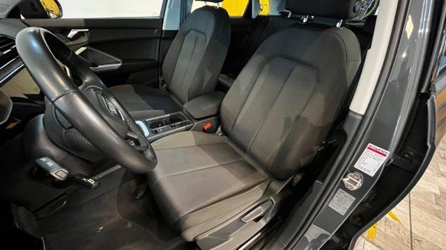 AUDI Q3 35 TDI quattro Business