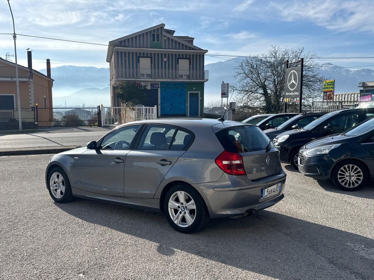 Bmw 118i benzina 5 porte Attiva garanzia