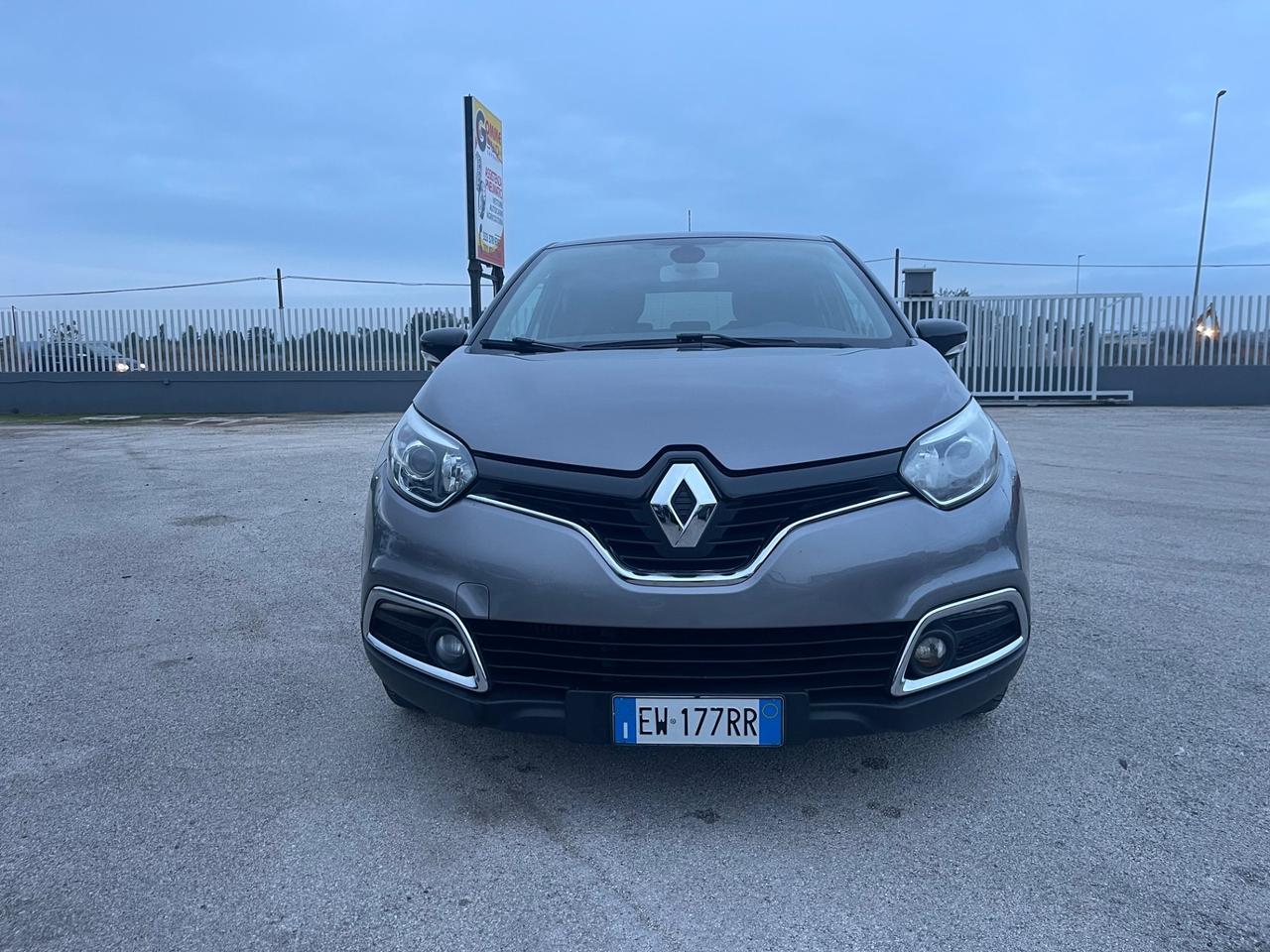 RENAULT CAPTUR 0.9 TCE 90CV R-LINK FULL LED MY14