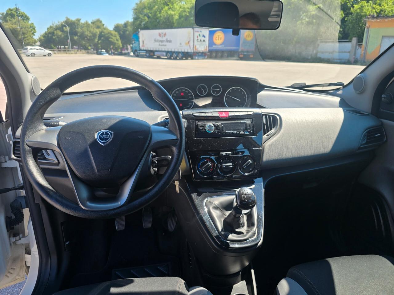 Lancia Ypsilon 1.2 69 CV 5 porte GPL Ecochic Silver