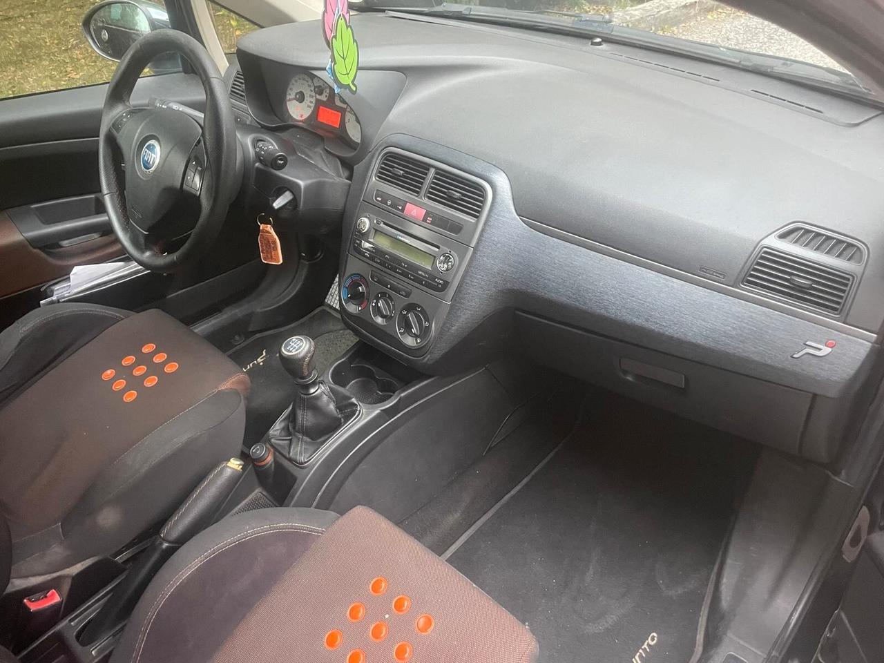 FIAT GRANDE PUNTO 1.9 MJT 130CV 6M - ADATTA A NEOPATENTATI