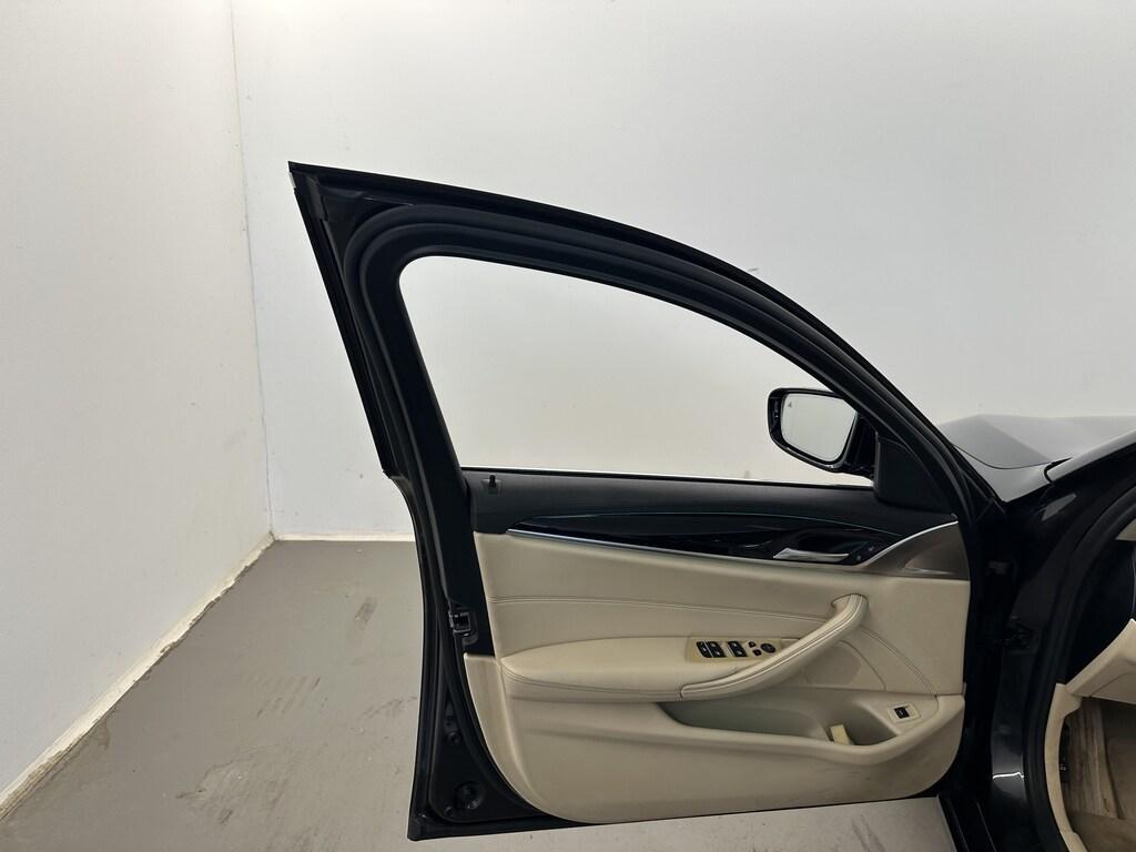 BMW Serie 5 Touring 520 d Luxury Steptronic