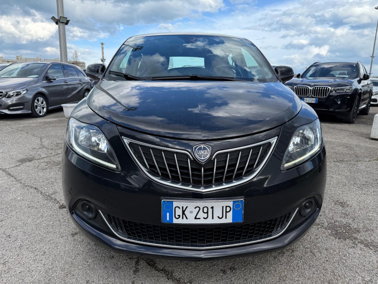 Lancia Ypsilon 1.0 FireFly 5 porte S&S Hybrid Ecochic Silver