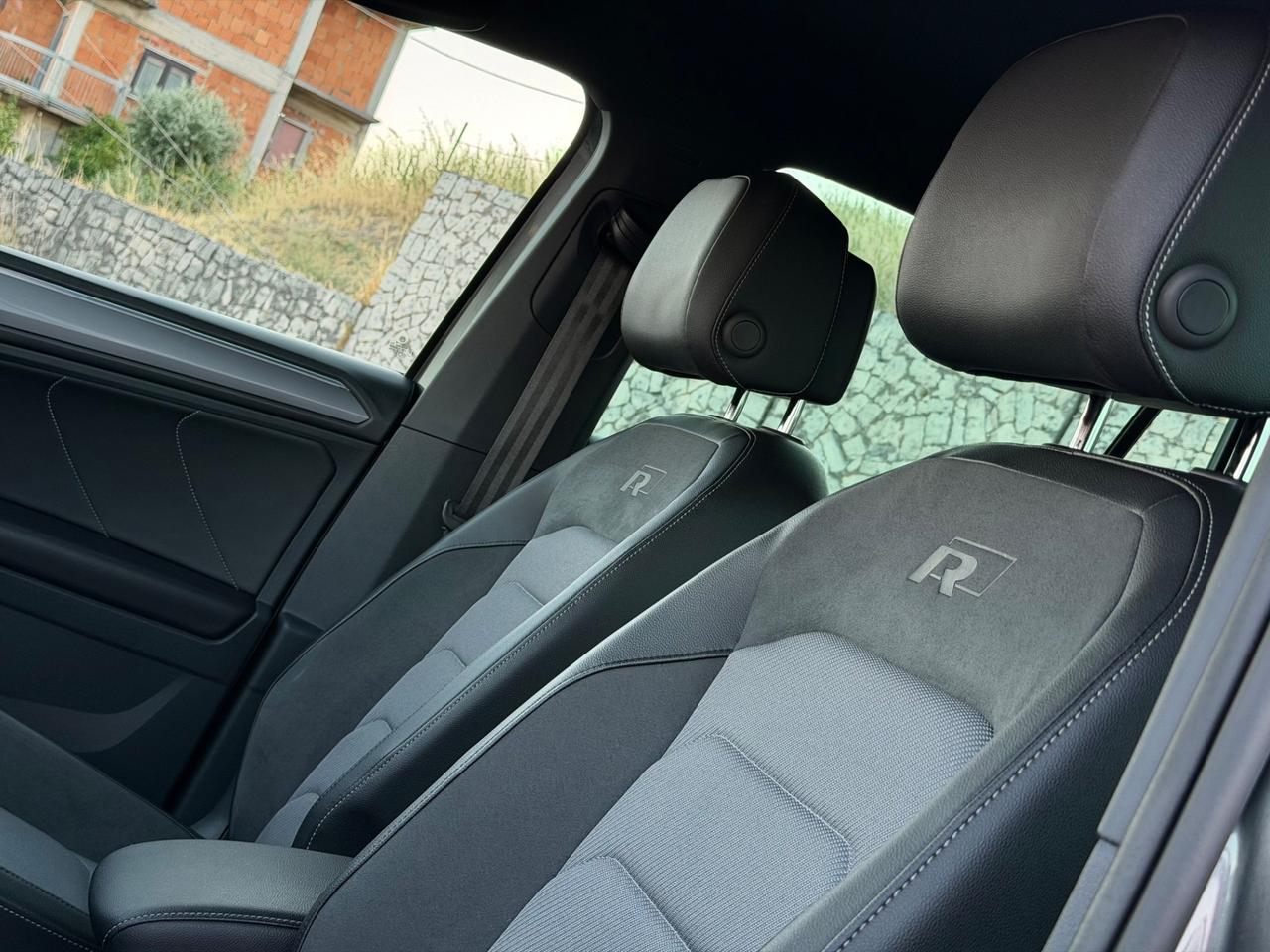 Volkswagen Tiguan 2.0 TDI 150cv DSG 4MOTION R-Line