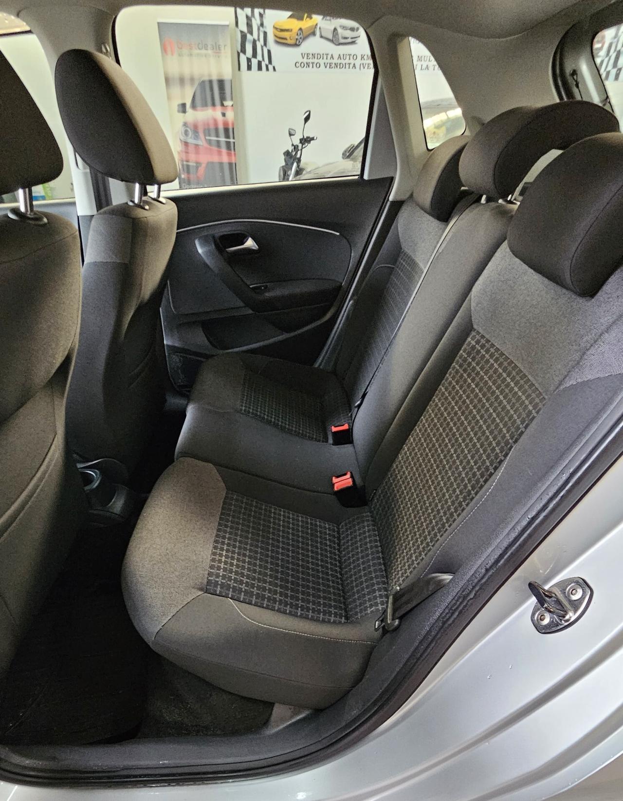 Volkswagen Polo 1.2 90CV NEOPATENTATI - 2014