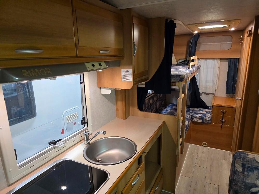 CAMPER RIMOR SUPER BRIG 650