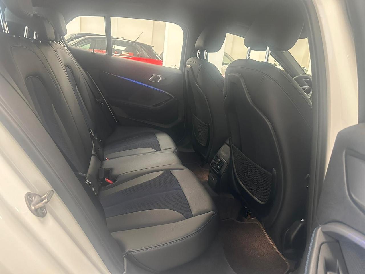 Bmw 118 118d 5p. Msport
