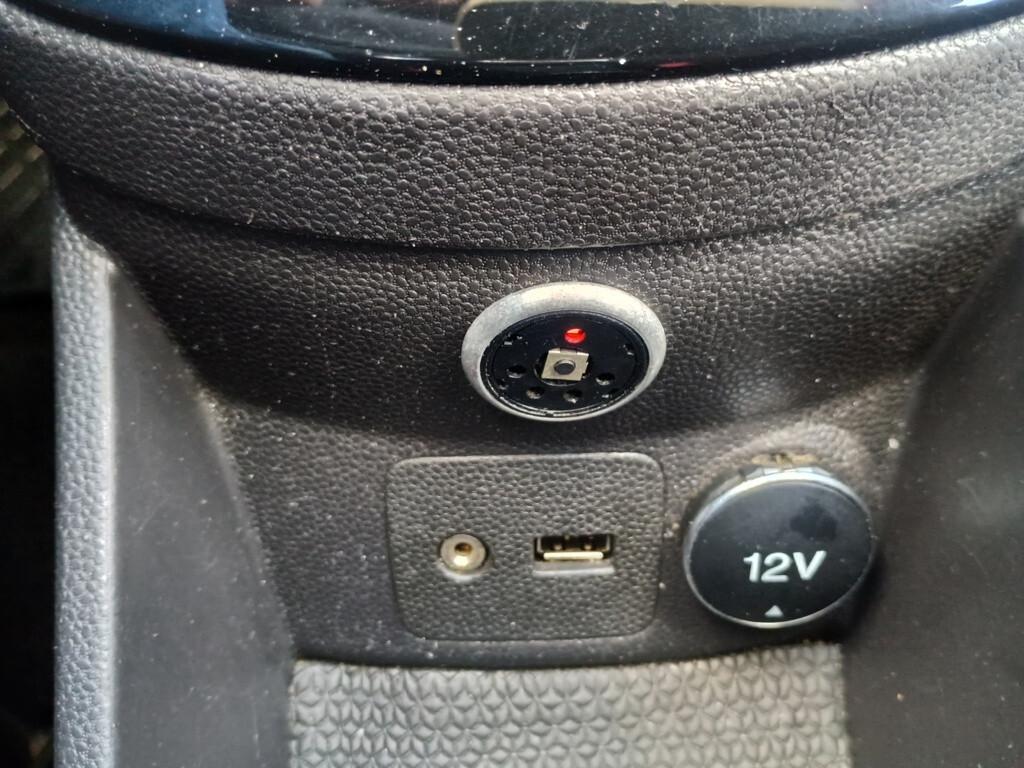 Ford Fiesta 1.4 5p. Bz.- GPL Titanium