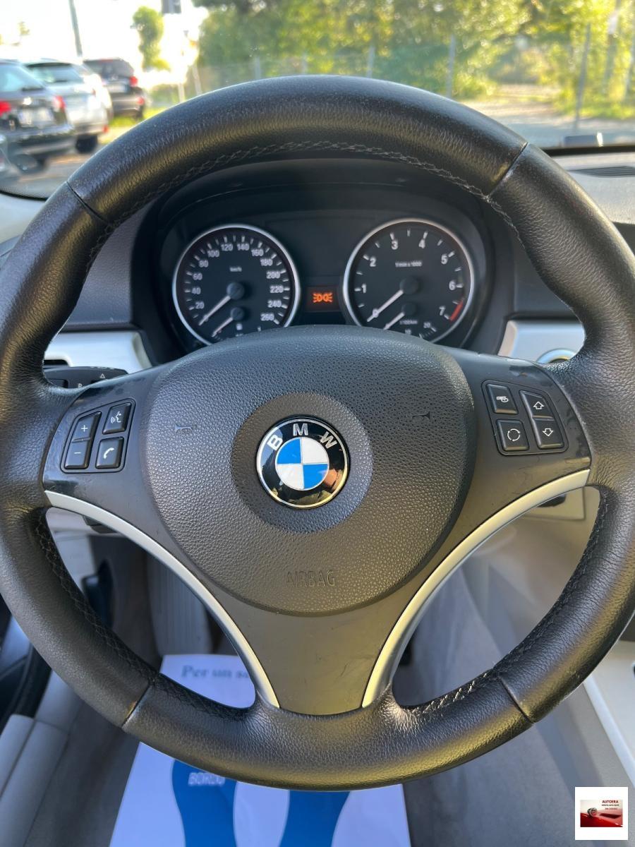 BMW - Serie 3 - 318i Attiva