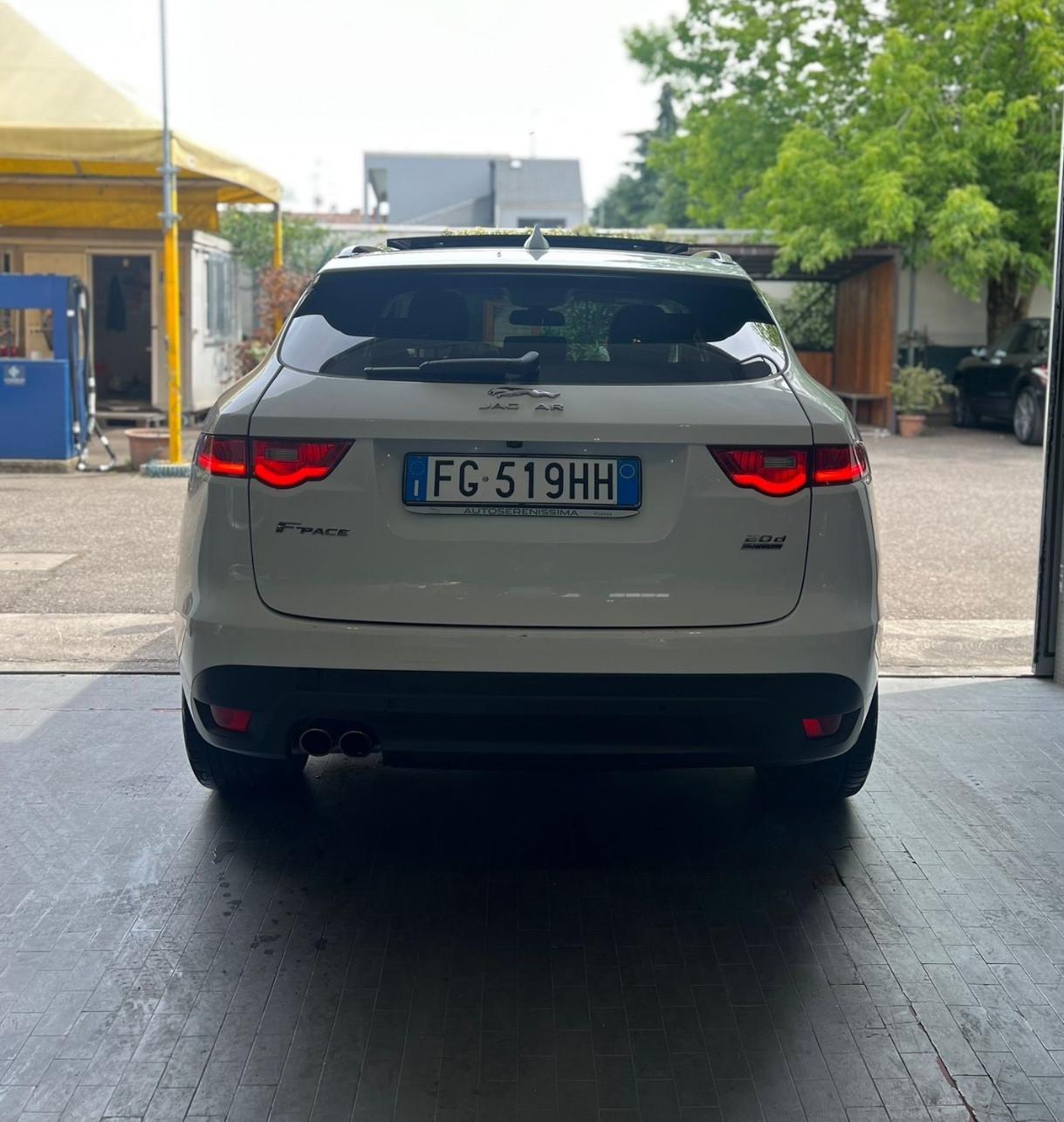 Jaguar F-Pace 2.0 D 180 CV AWD Portfolio