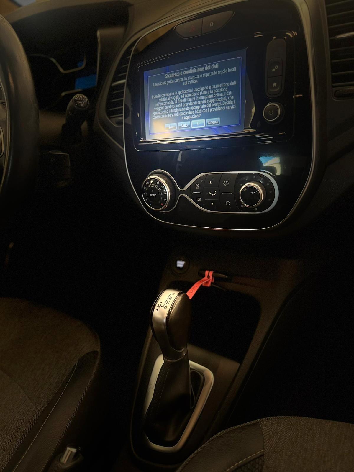RENAULT CAPTURE INITIALE PARIS 150CV **FULL **AUTOMATICA ** UNIPRO