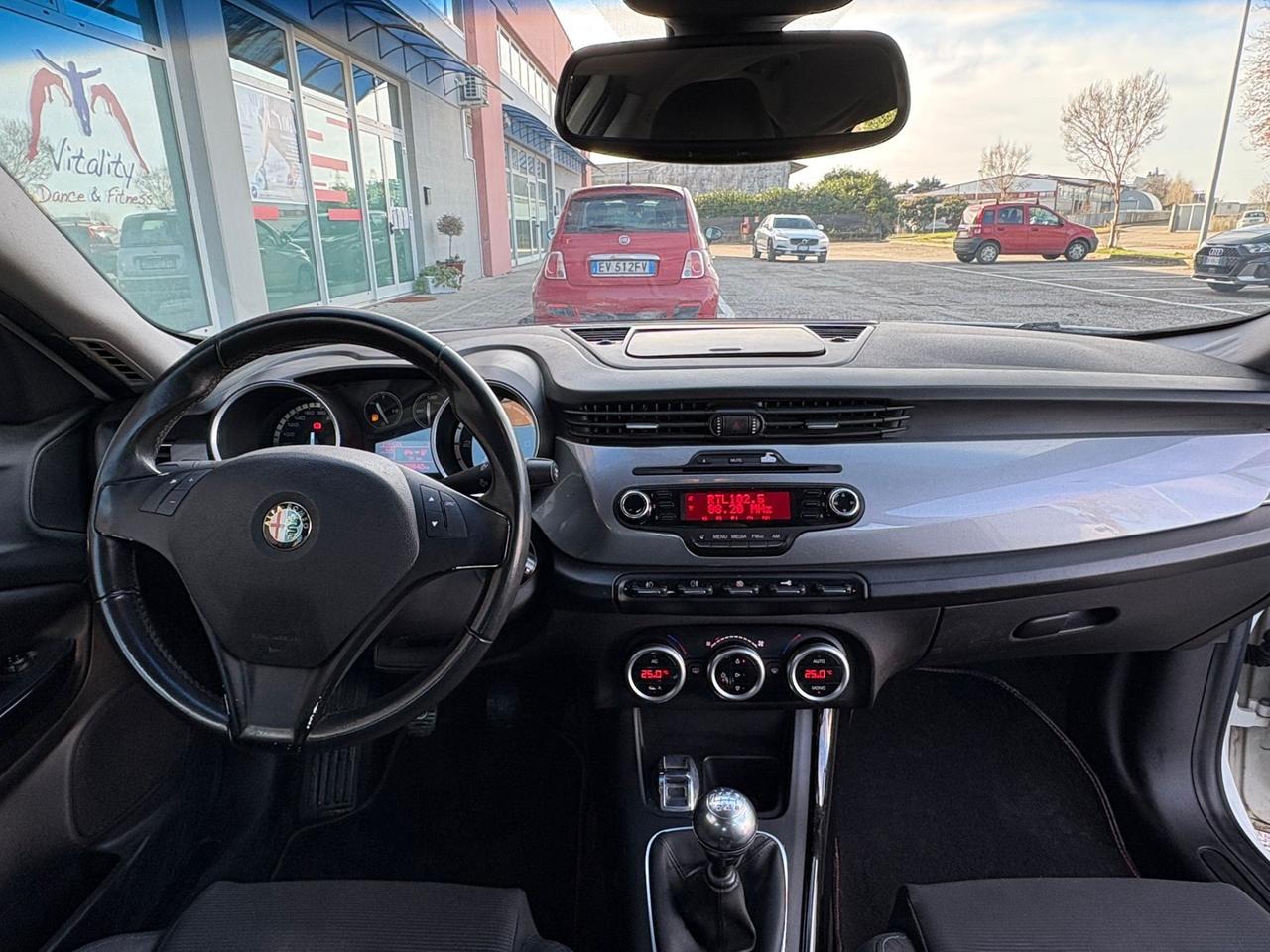 Alfa Romeo Giulietta 1.6 jtdm Neopatentati