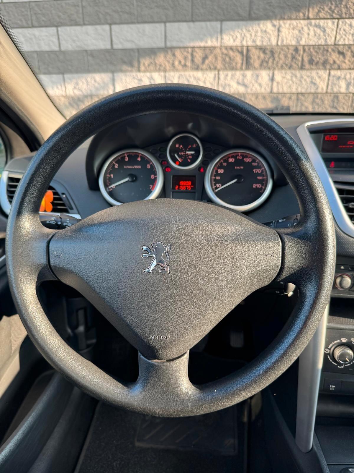 Peugeot 207 Plus 1.4 8V 75CV 5p. ECO GPL