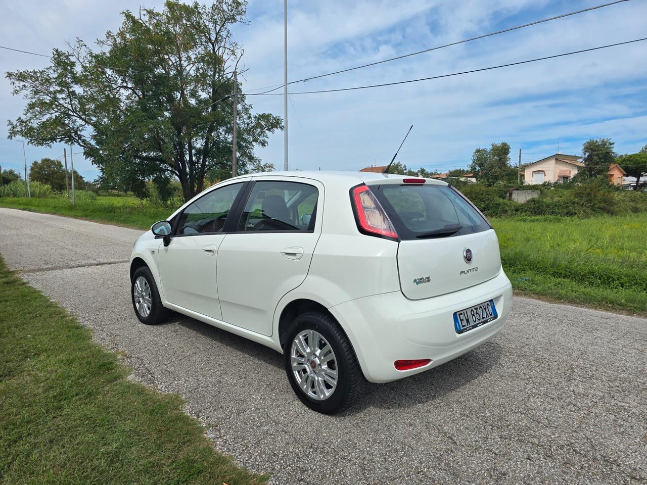 Fiat Punto 1.4 Natural Powver- Con GARANZIA - NEOPATENTATI