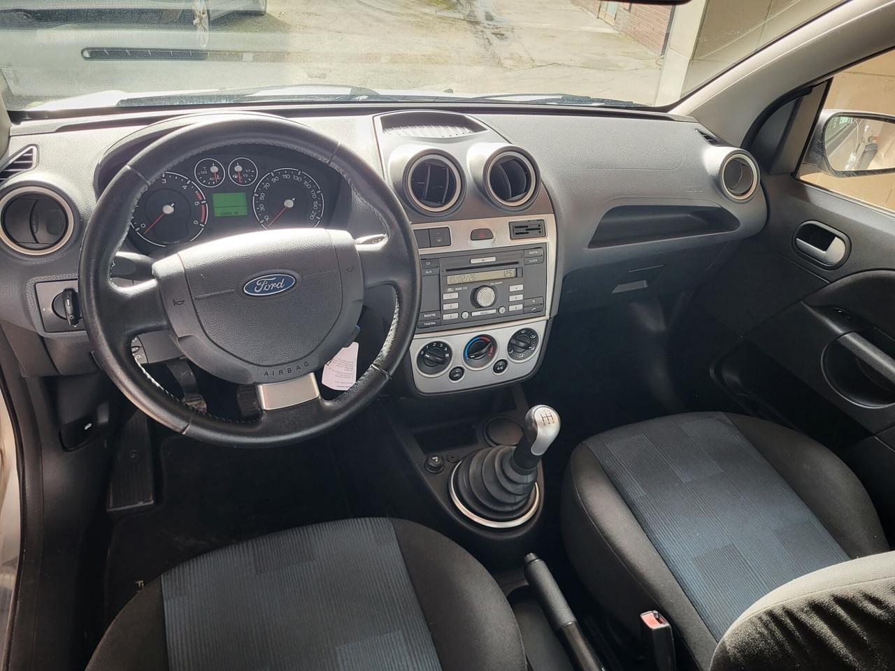 Ford Fiesta 1.4 TDCi 5p. Ghia