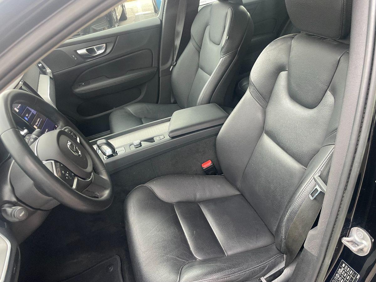 VOLVO - V60 - B3 aut. Essential