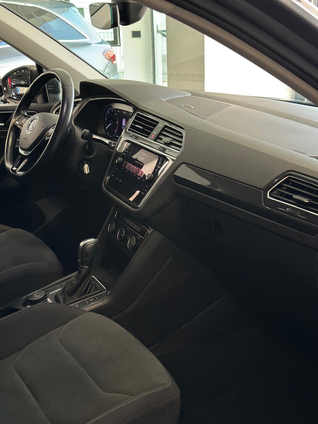 Volkswagen Tiguan 2.0 TDI SCR DSG 4MOTION R-LINE