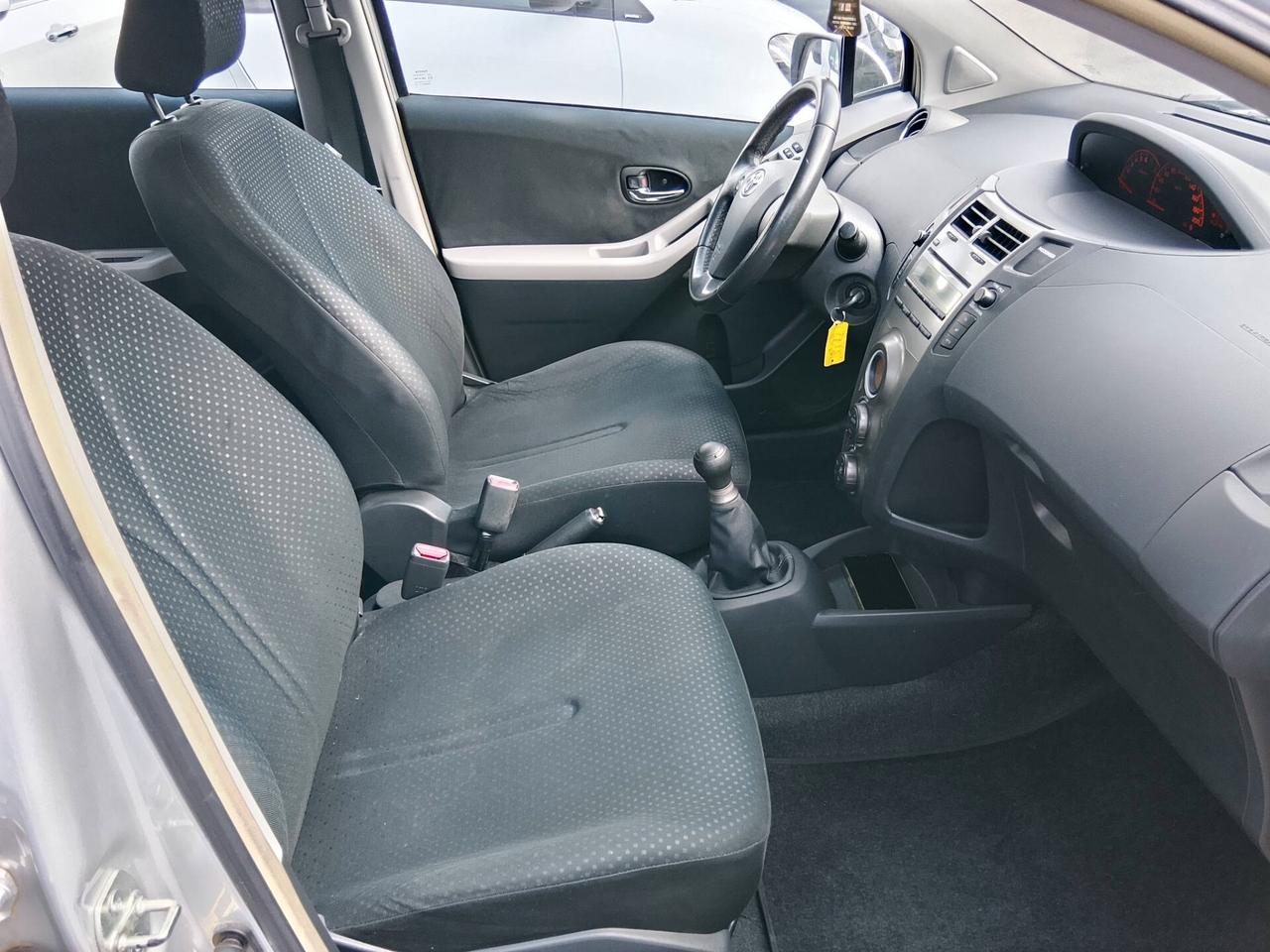 Toyota Yaris 1.0 GPL CASA MADRE