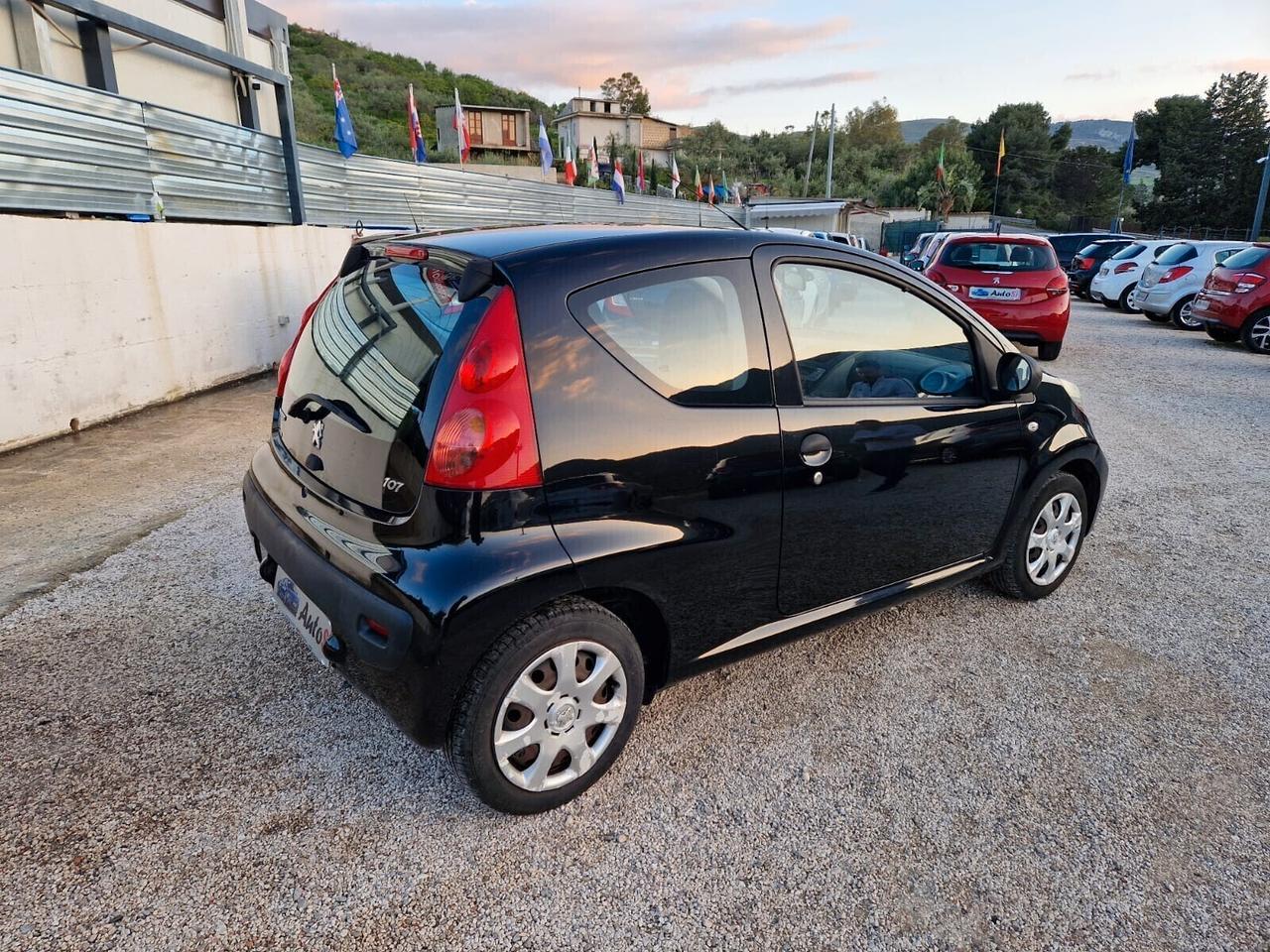 Peugeot 107 1.0 68CV 5p. Allure