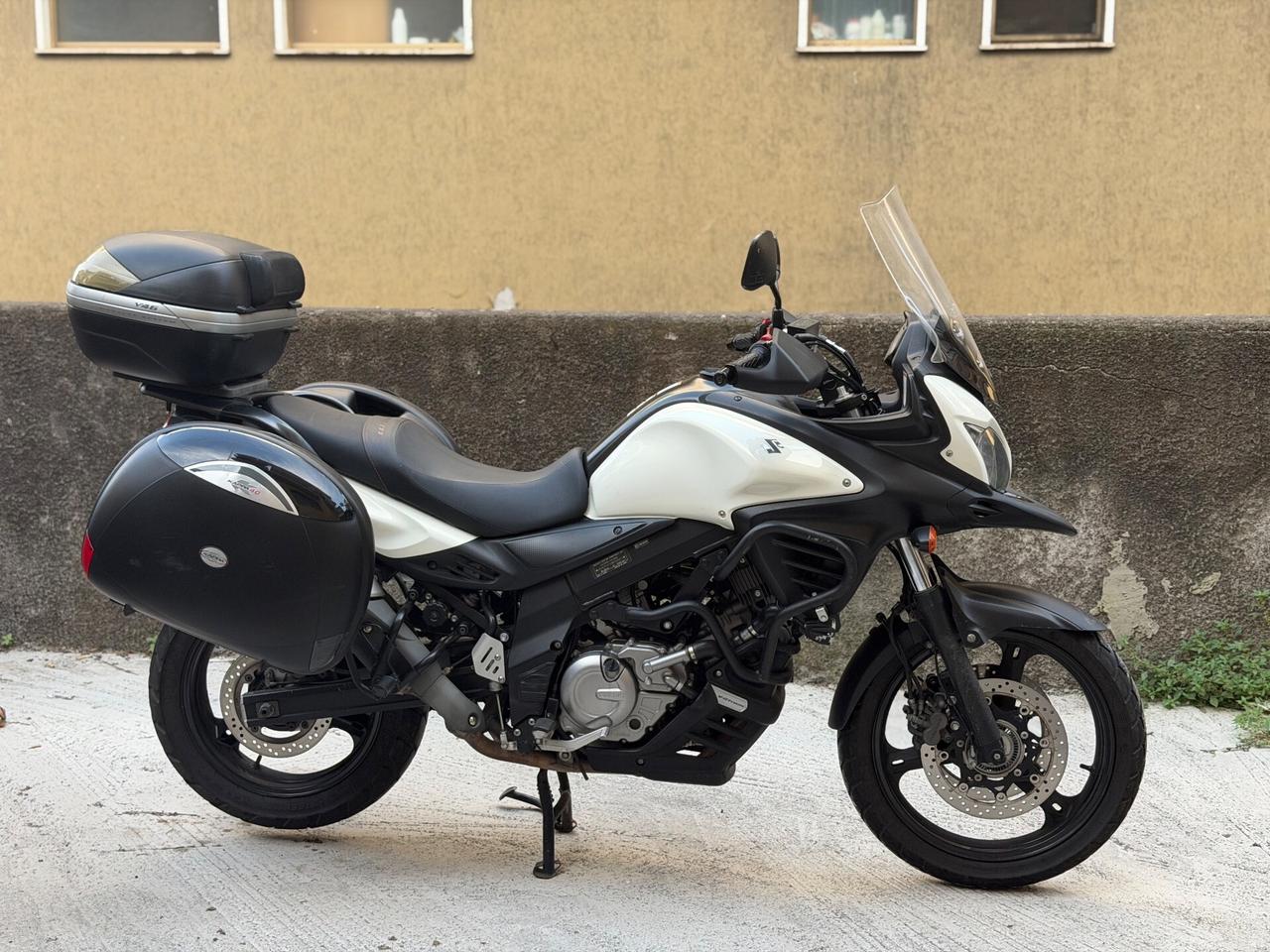 Suzuki V-Strom 650 FULL OPTIONAL tua a soli 48€ al mese !