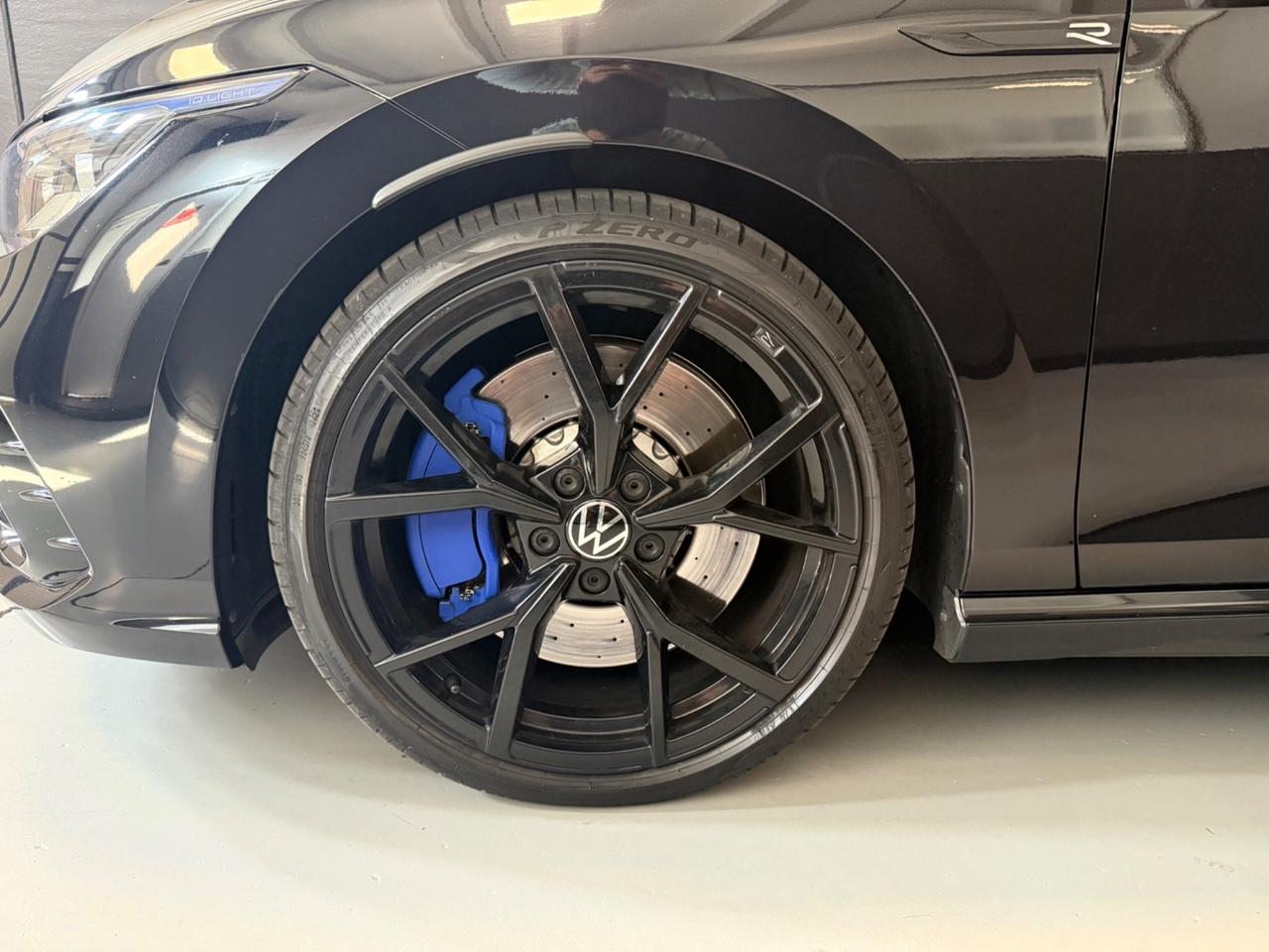 Volkswagen Golf R 4Motion Performance Akrapovic