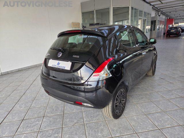 LANCIA Ypsilon 1.0 FireFly 5 porte S&S Hybrid Gold-5 POSTI