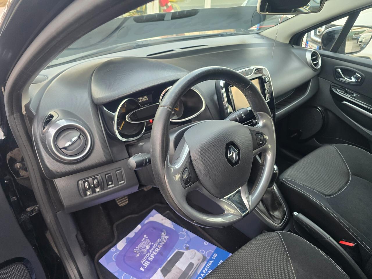 Renault Clio 1.2 75CV 5 porte Costume National