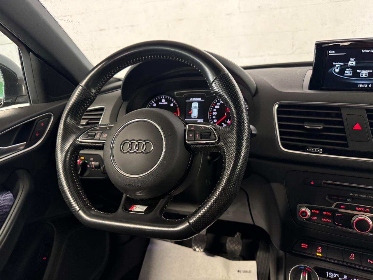 Audi Q3 2.0 TDI 150 CV S line Edition Competition