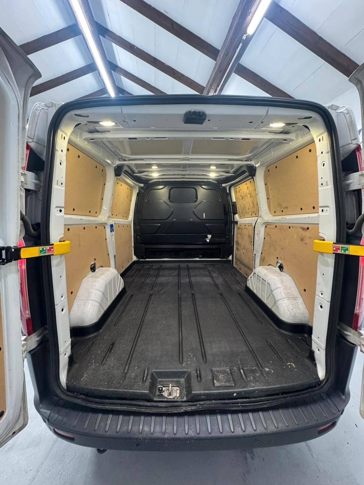 Ford Transit custom 2.0 TDI 130 CV anno 2017
