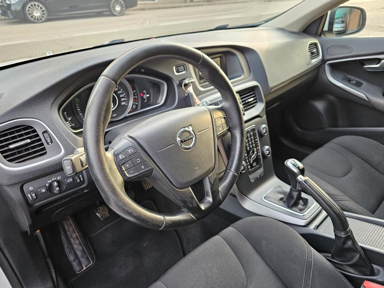 Volvo V40 2.0 D2 Kinetic*Clima*Cerchi*Euro6*Unipro*