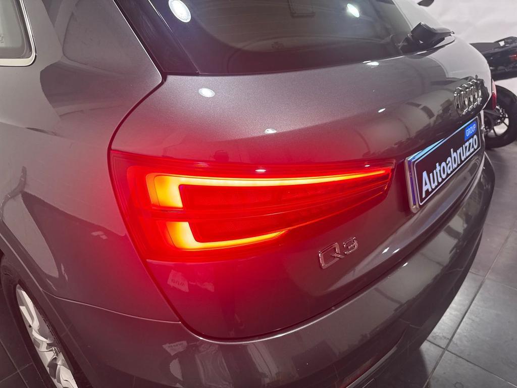 Audi Q3 2.0 TDI Business S tronic