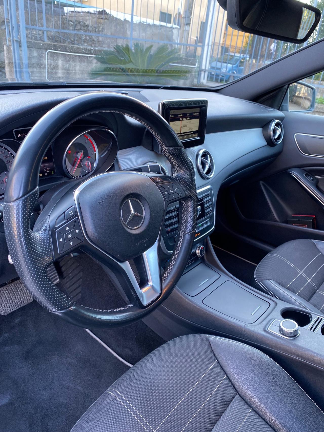 Mercedes-benz GLA 220D Automatic Premium tetto