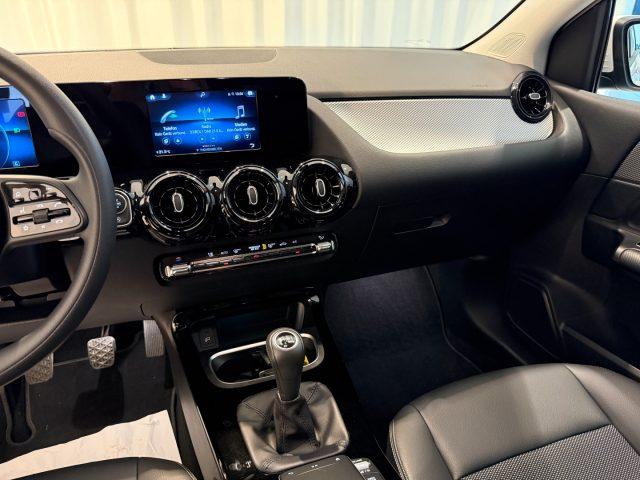 MERCEDES-BENZ B 180 d Assist Radio Park Assist Clima