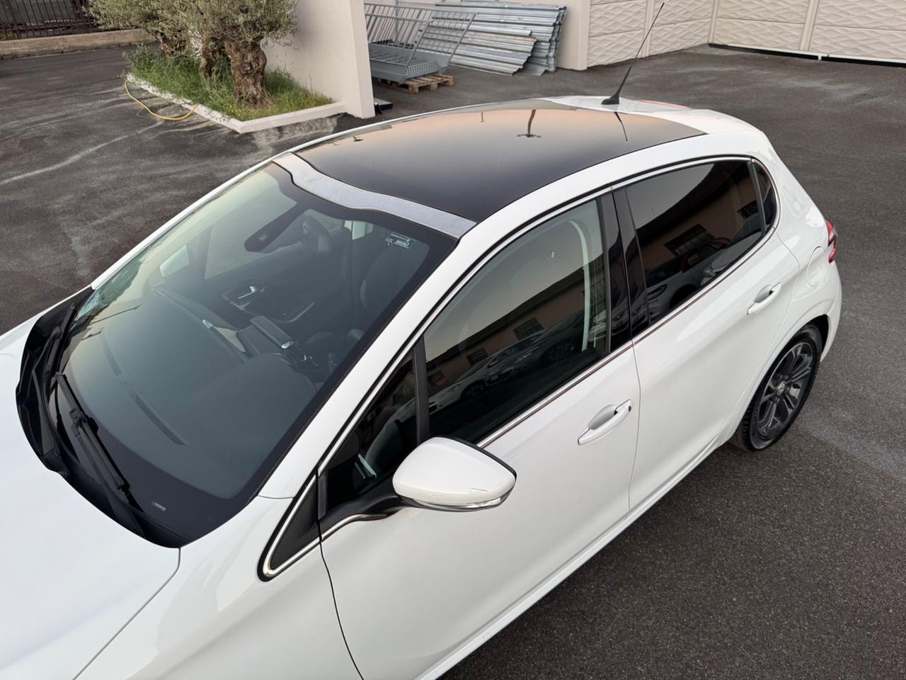 Peugeot 208 1.2 VTi 82 CV Unico proprietario 60.000 Km Certificati