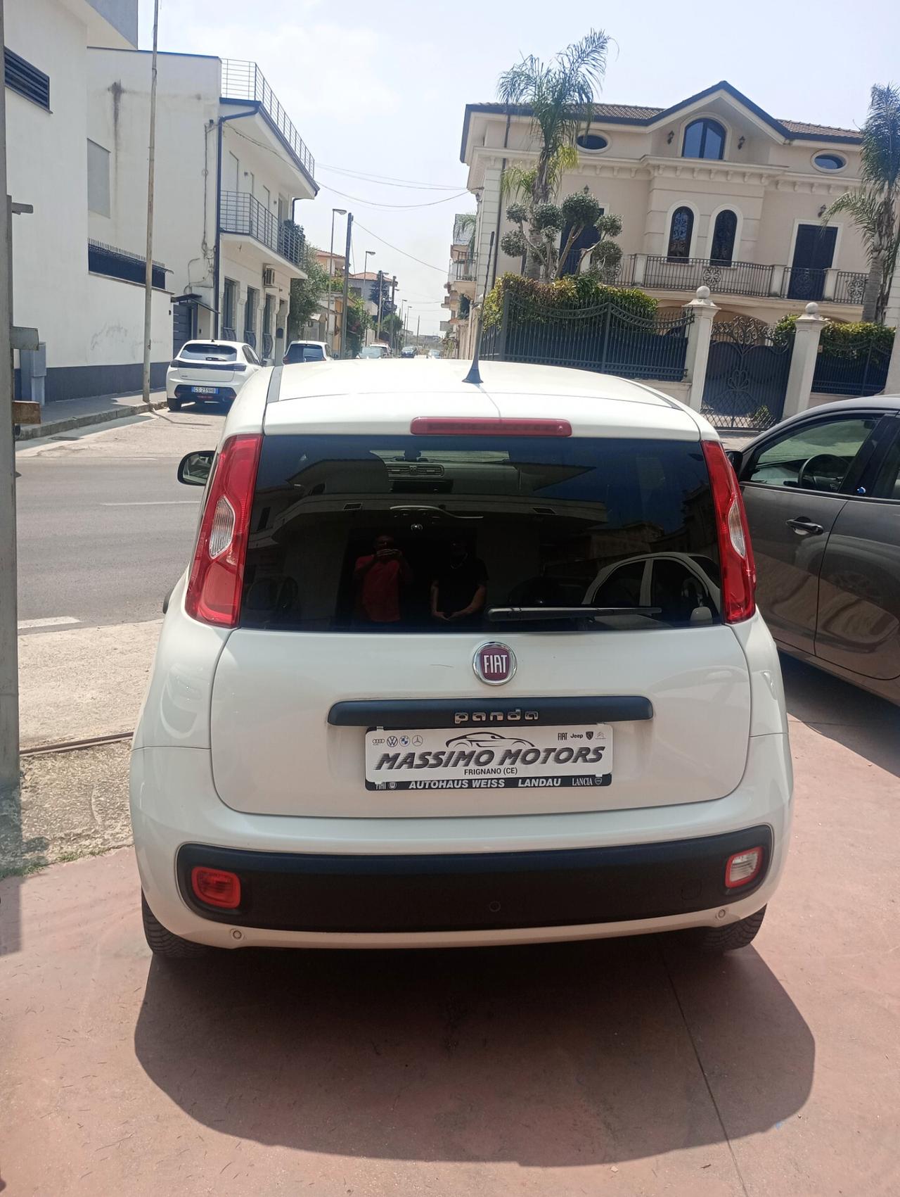 Fiat Panda 1.2 Lounge uconnect,pari al nuovo.