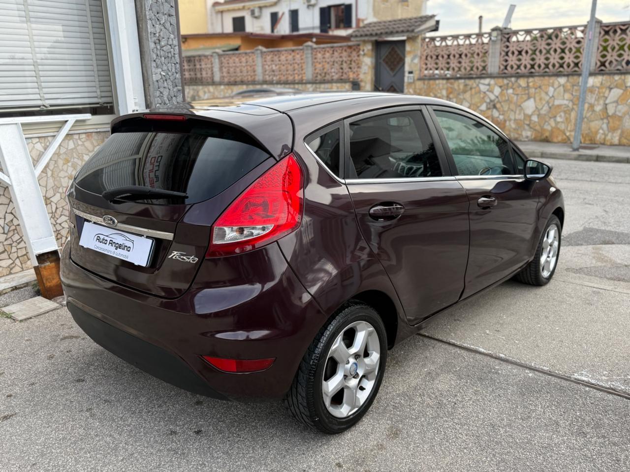 Ford Fiesta 1.4 TDCi 5p. Titanium