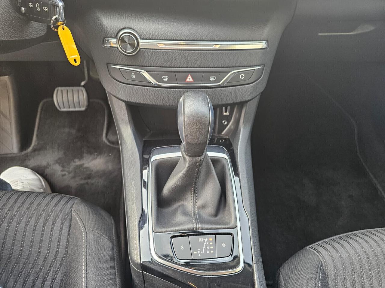 Peugeot 308 BlueHDi 120 EAT6 SW Business