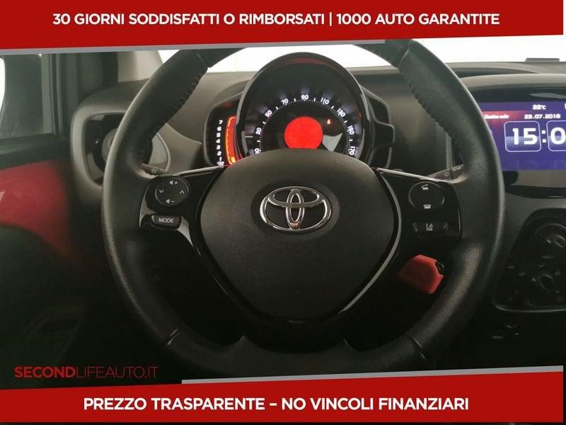 Toyota Aygo 5p 1.0 x-play m-mt 72cv