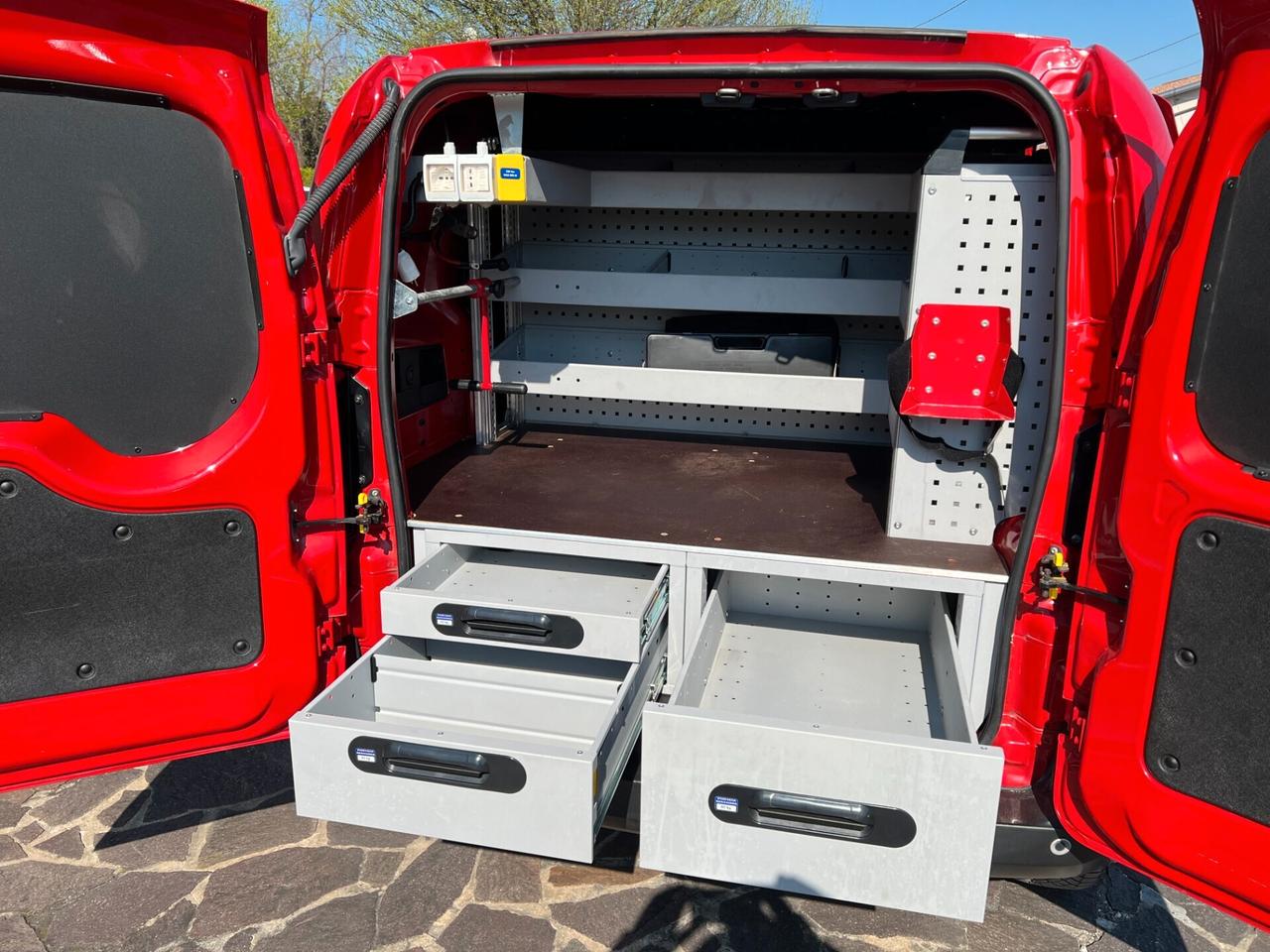 Fiat Fiorino 1.3 MJT 95CV Cargo Adventure