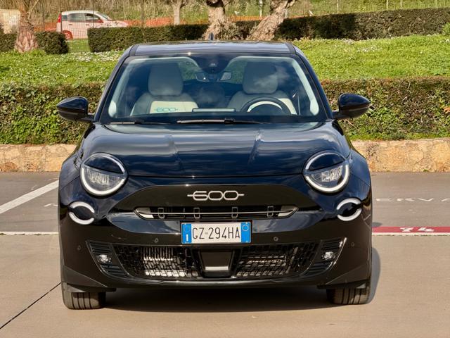 FIAT 600 HYBRID 110 CV DCT MHEV LA PRIMA+PELLE+18+LED