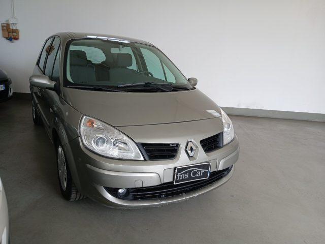 RENAULT Scenic 1.6 16V Dynamique