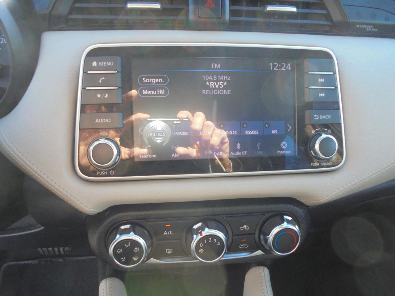 Nissan Micra IG-T 100 AUTOMATICA Xtronic 5 porte N-Connecta