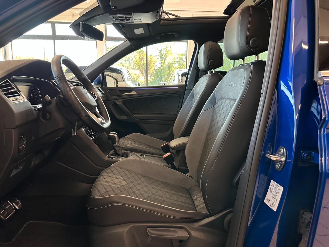 VOLKSWAGEN TIGUAN R-LINE 2.0 TDI DSG *TETTO*LUCI*RADAR*