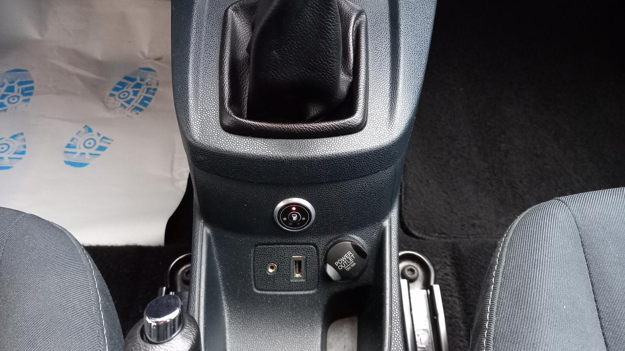 Ford Fiesta Ikon 1.4 5 porte Bz.- GPL