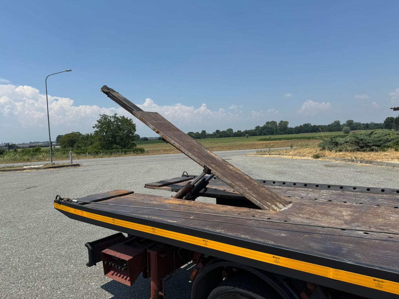 Iveco CARRO ATREZZI Patente C